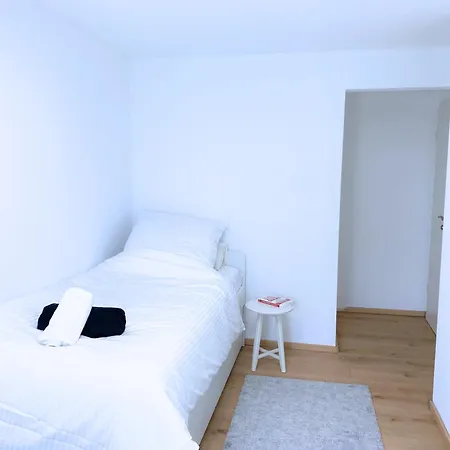 Homestay Kompakt & Ruhig - Naehe Messe *